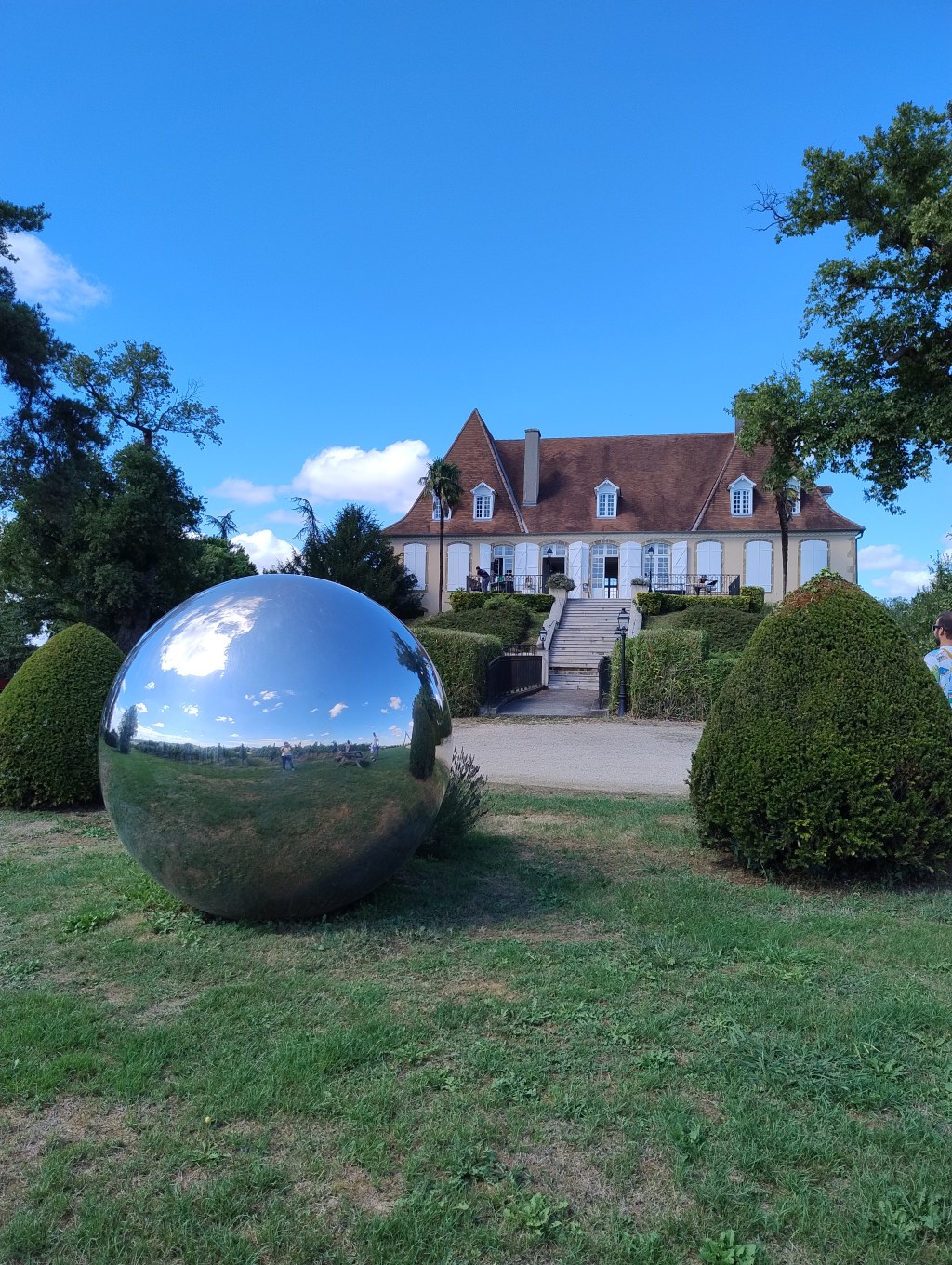 Visiter le château de Crouseilles en famille entre escape game et parcours artistique&nbsp;!
